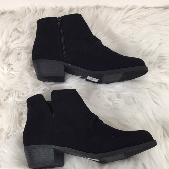 Lane Bryant Faux Suede Scrunch Ankle Boot Booties Size 8W NEW - Picture 4 of 6